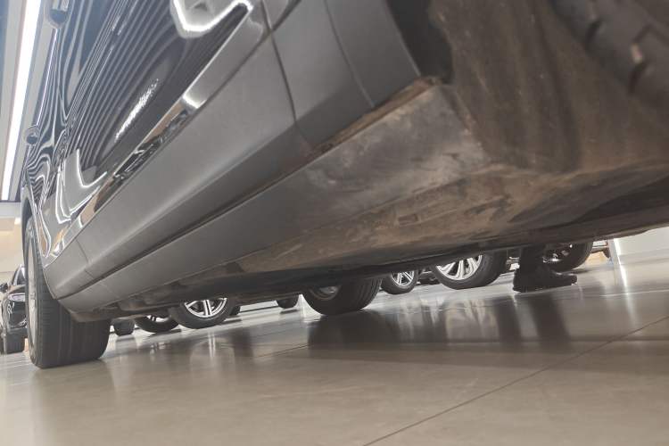 Used Porsche Cayenne E-Hybrid 2020 Cayenne E-Hybrid 2.0T Right Side Sill