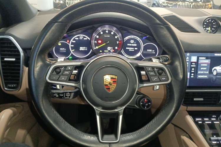 Used Porsche Cayenne E-Hybrid 2020 Cayenne E-Hybrid 2.0T Steering Wheel