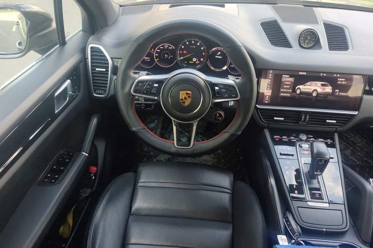 Used Porsche Cayenne E-Hybrid 2020 Cayenne E-Hybrid 2.0T Steering Wheel