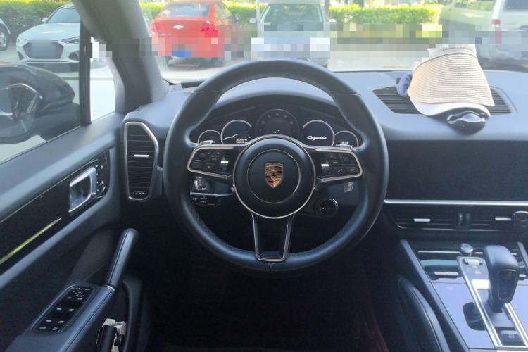Used Porsche Cayenne E-Hybrid 2020 Cayenne E-Hybrid 2.0T Steering Wheel