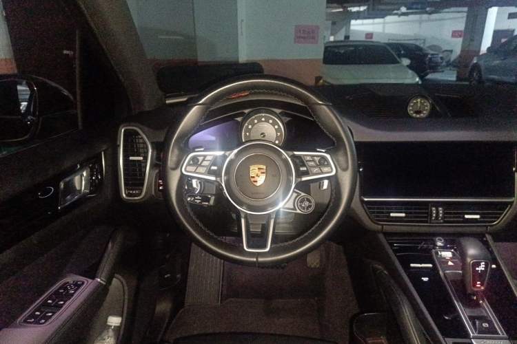 Used Porsche Cayenne E-Hybrid 2020 Cayenne E-Hybrid 2.0T Steering Wheel