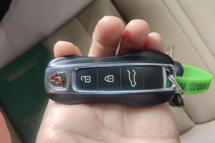 Used Porsche Cayenne E-Hybrid 2020 Cayenne E-Hybrid 2.0T Vehicle Key