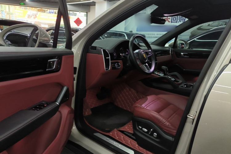 Used Porsche Cayenne E-Hybrid 2020 Cayenne E-Hybrid 2.0T Driver Seat