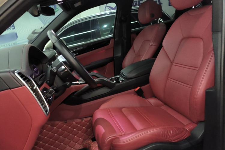 Used Porsche Cayenne E-Hybrid 2020 Cayenne E-Hybrid 2.0T Left Front Seat