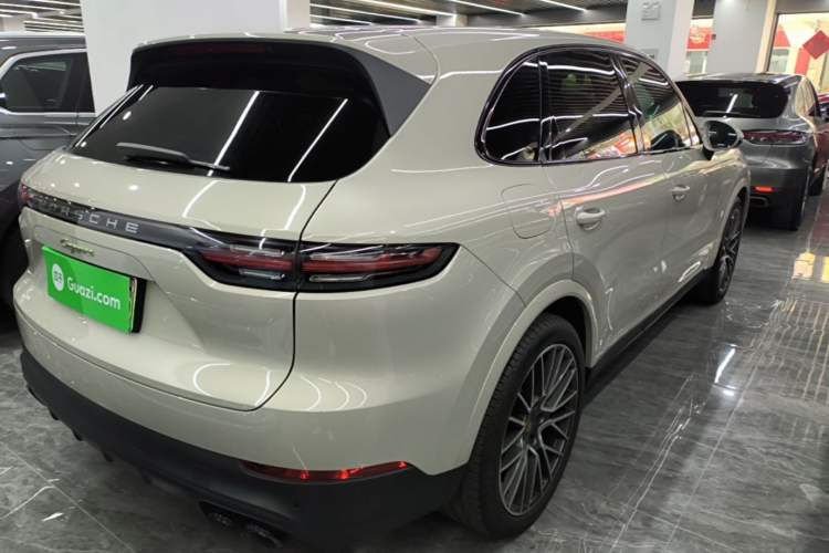 Used Porsche Cayenne E-Hybrid 2020 Cayenne E-Hybrid 2.0T Rear Right 45 Deg