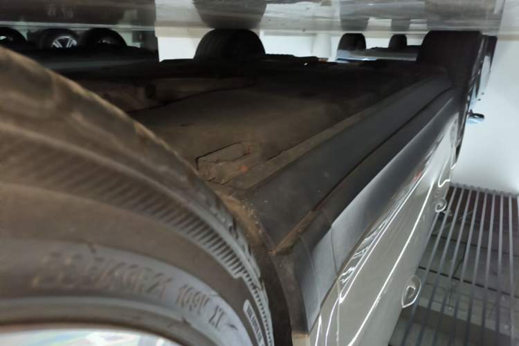Used Porsche Cayenne E-Hybrid 2020 Cayenne E-Hybrid 2.0T Right Side Sill