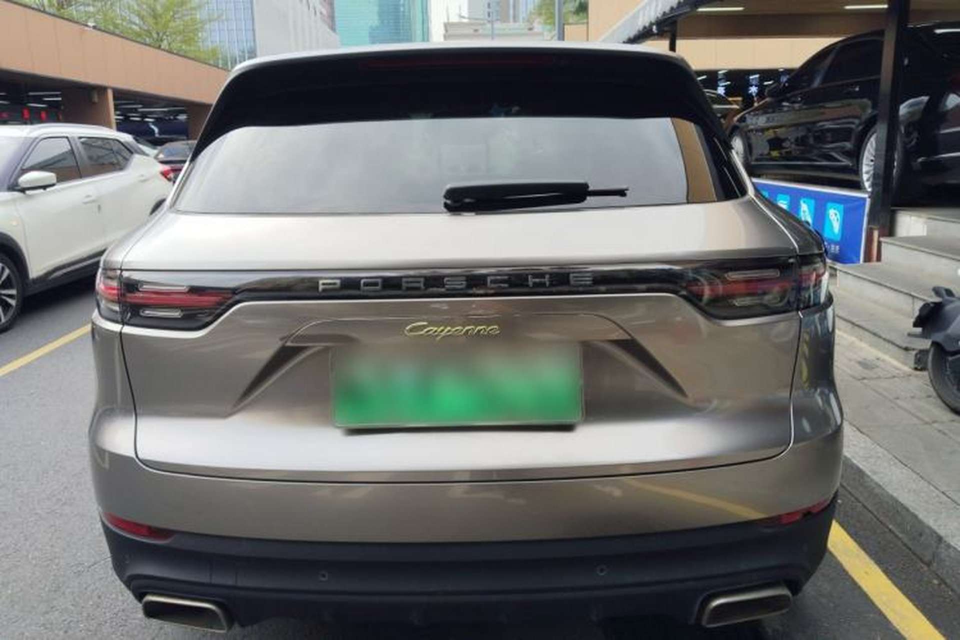 Used Porsche Cayenne E-Hybrid 2020 Cayenne E-Hybrid 2.0T Rear