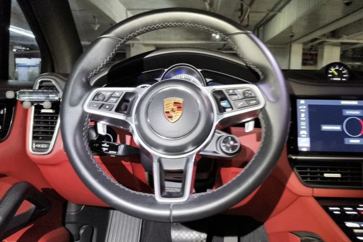 Used Porsche Cayenne E-Hybrid 2020 Cayenne E-Hybrid 2.0T Steering Wheel