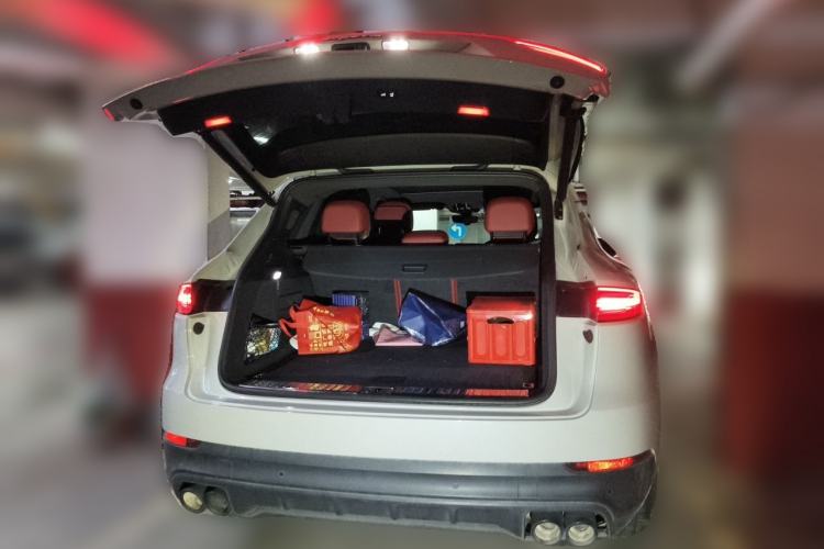 Used Porsche Cayenne E-Hybrid 2020 Cayenne E-Hybrid 2.0T Trunk