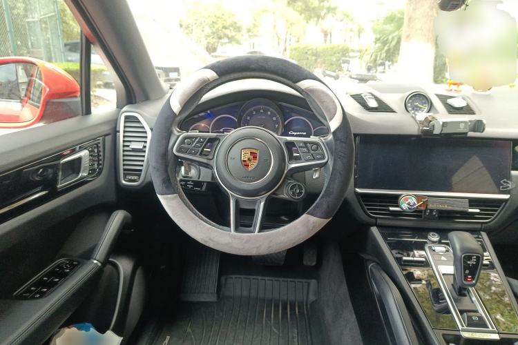Used Porsche Cayenne E-Hybrid 2020 Cayenne E-Hybrid Coupé 2.0T Steering Wheel
