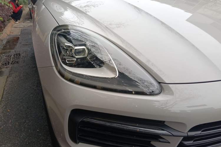 Used Porsche Cayenne E-Hybrid 2020 Cayenne E-Hybrid 2.0T Right Front Headlight