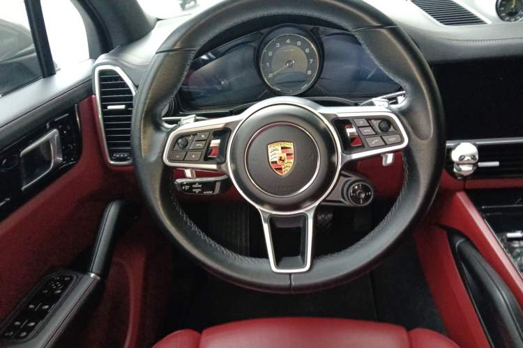 Used Porsche Cayenne E-Hybrid 2020 Cayenne E-Hybrid 2.0T Steering Wheel