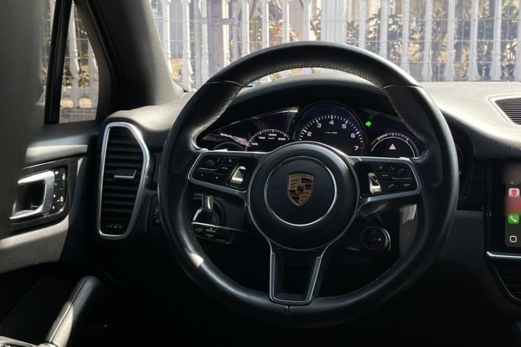 Used Porsche Cayenne E-Hybrid 2020 Cayenne E-Hybrid 2.0T Interior 13