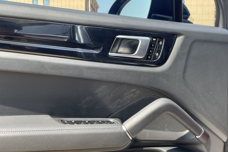 Used Porsche Cayenne E-Hybrid 2020 Cayenne E-Hybrid 2.0T Interior 7