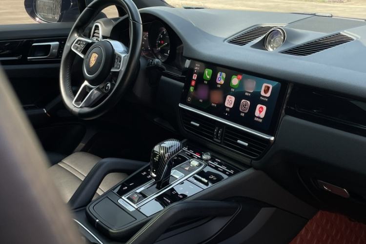 Used Porsche Cayenne E-Hybrid 2020 Cayenne E-Hybrid 2.0T Interior 9