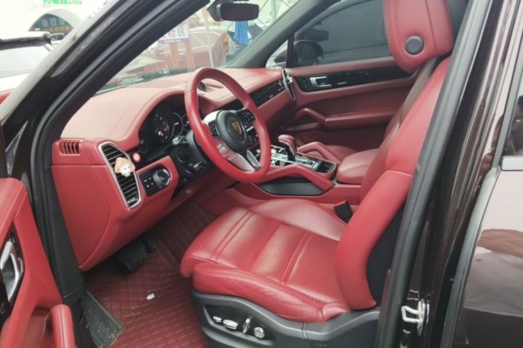 Used Porsche Cayenne E-Hybrid 2020 Cayenne E-Hybrid 2.0T Left Front Seat