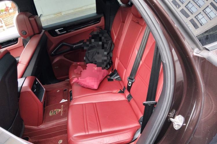 Used Porsche Cayenne E-Hybrid 2020 Cayenne E-Hybrid 2.0T Left Rear Seat