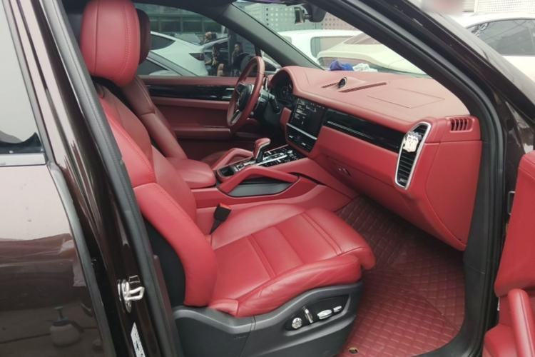 Used Porsche Cayenne E-Hybrid 2020 Cayenne E-Hybrid 2.0T Right Front Seat