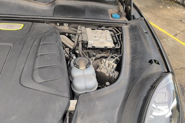 Used Porsche Cayenne E-Hybrid 2020 Cayenne E-Hybrid 2.0T Engine Bay Left