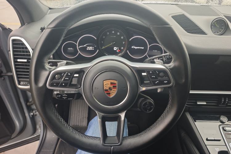Used Porsche Cayenne E-Hybrid 2020 Cayenne E-Hybrid 2.0T Interior 2