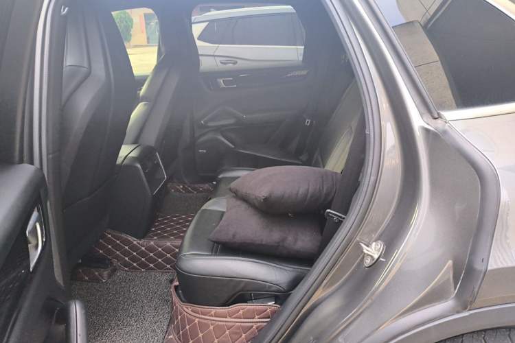 Used Porsche Cayenne E-Hybrid 2020 Cayenne E-Hybrid 2.0T Left Rear Seat