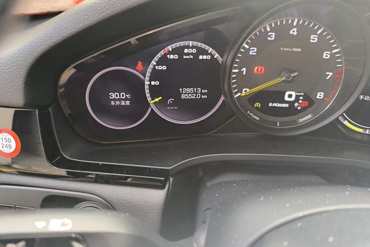 Used Porsche Cayenne E-Hybrid 2020 Cayenne E-Hybrid 2.0T Odometer Close Up