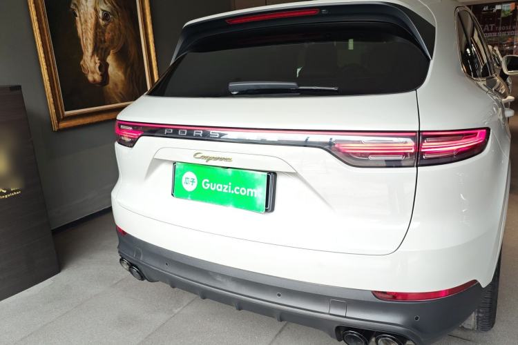 Used Porsche Cayenne E-Hybrid 2020 Cayenne E-Hybrid 2.0T Rear