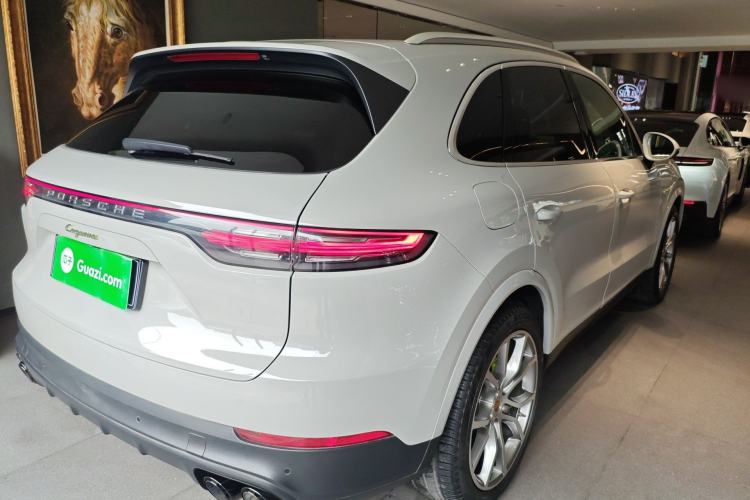 Used Porsche Cayenne E-Hybrid 2020 Cayenne E-Hybrid 2.0T Rear Right 45 Deg
