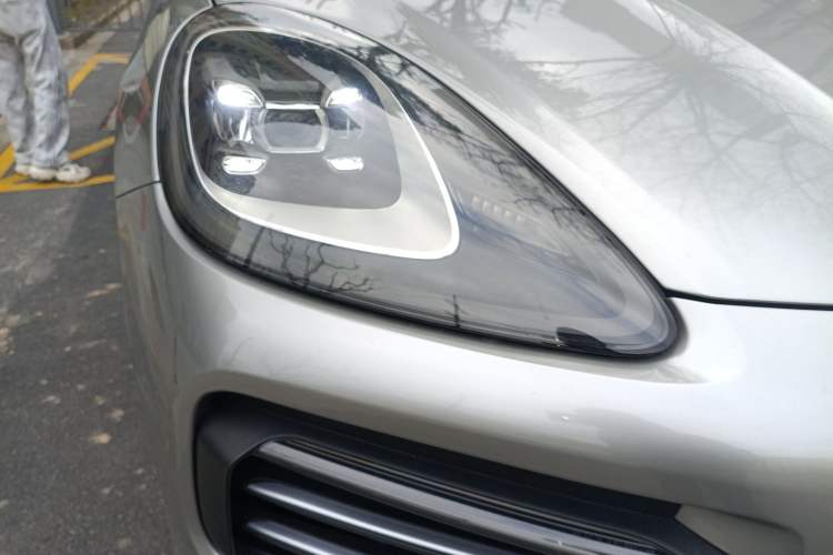 Used Porsche Cayenne E-Hybrid 2020 Cayenne E-Hybrid 2.0T Right Front Headlight