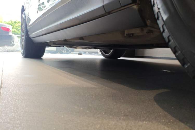 Used Porsche Cayenne E-Hybrid 2020 Cayenne E-Hybrid 2.0T Right Side Sill