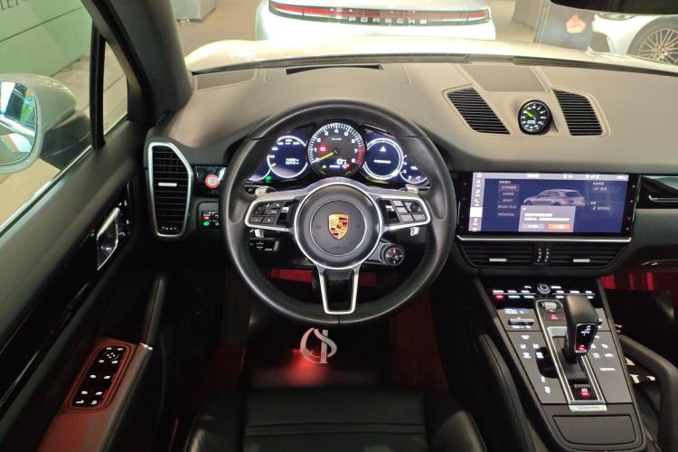Used Porsche Cayenne E-Hybrid 2020 Cayenne E-Hybrid 2.0T Steering Wheel