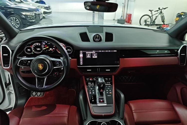 Used Porsche Cayenne E-Hybrid 2020 Cayenne E-Hybrid 2.0T Center Console