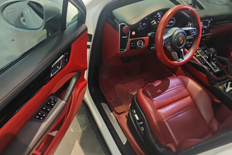 Used Porsche Cayenne E-Hybrid 2020 Cayenne E-Hybrid Coupé 2.0T Driver Seat