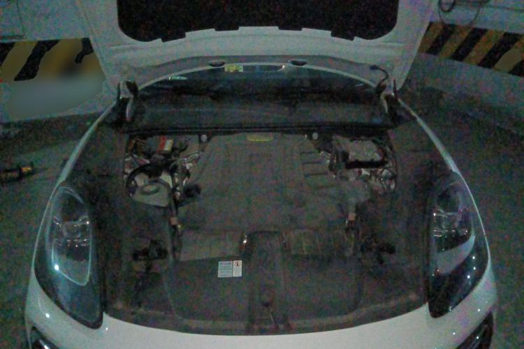 Used Porsche Cayenne E-Hybrid 2020 Cayenne E-Hybrid 2.0T Engine Bay