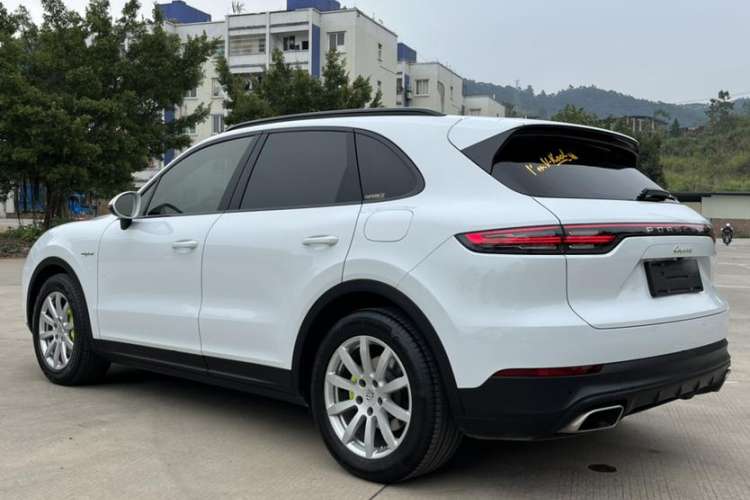 Used Porsche Cayenne E-Hybrid 2020 Cayenne E-Hybrid 2.0T Exterior 2