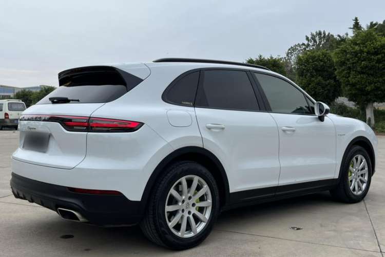 Used Porsche Cayenne E-Hybrid 2020 Cayenne E-Hybrid 2.0T Exterior 3