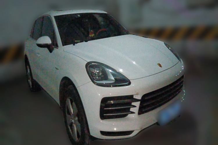 Used Porsche Cayenne E-Hybrid 2020 Cayenne E-Hybrid 2.0T Front Right 45 Deg