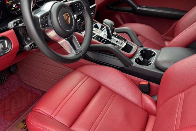 Used Porsche Cayenne E-Hybrid 2020 Cayenne E-Hybrid 2.0T Interior 1