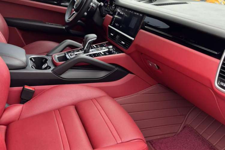 Used Porsche Cayenne E-Hybrid 2020 Cayenne E-Hybrid 2.0T Interior 2