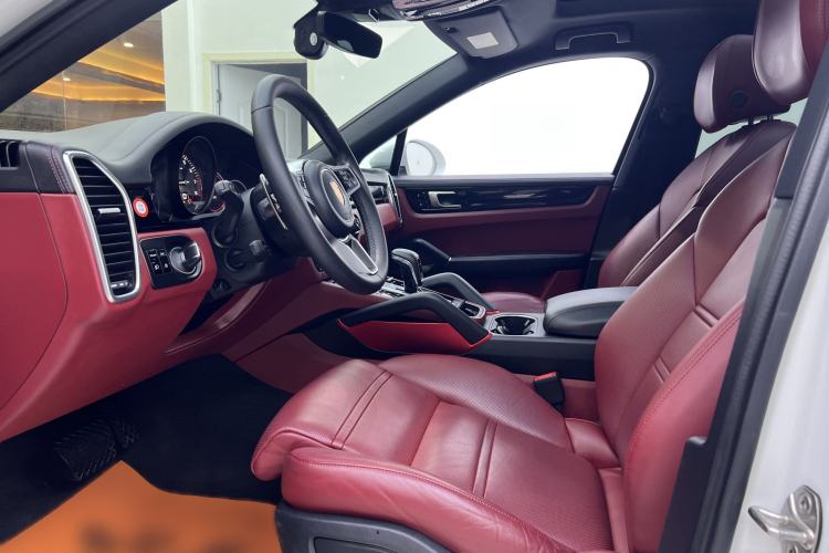 Used Porsche Cayenne E-Hybrid 2020 Cayenne E-Hybrid Coupé 2.0T Interior 5