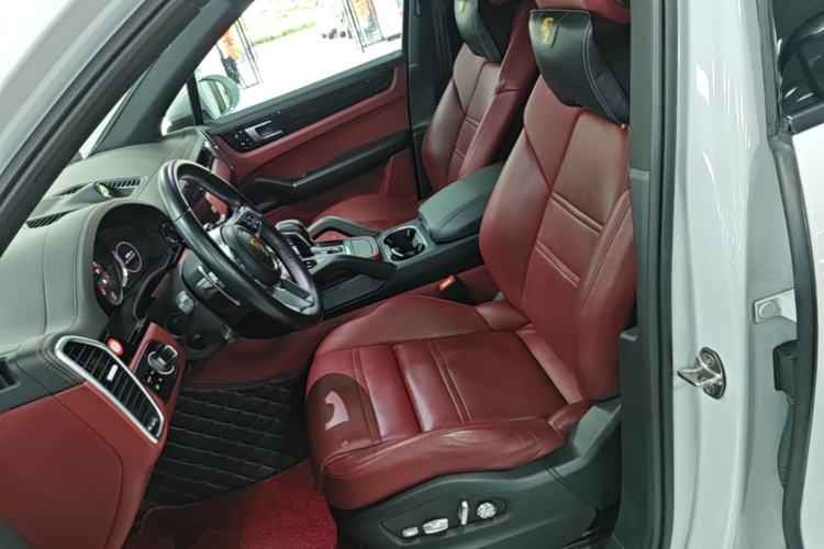 Used Porsche Cayenne E-Hybrid 2020 Cayenne E-Hybrid 2.0T Left Front Seat
