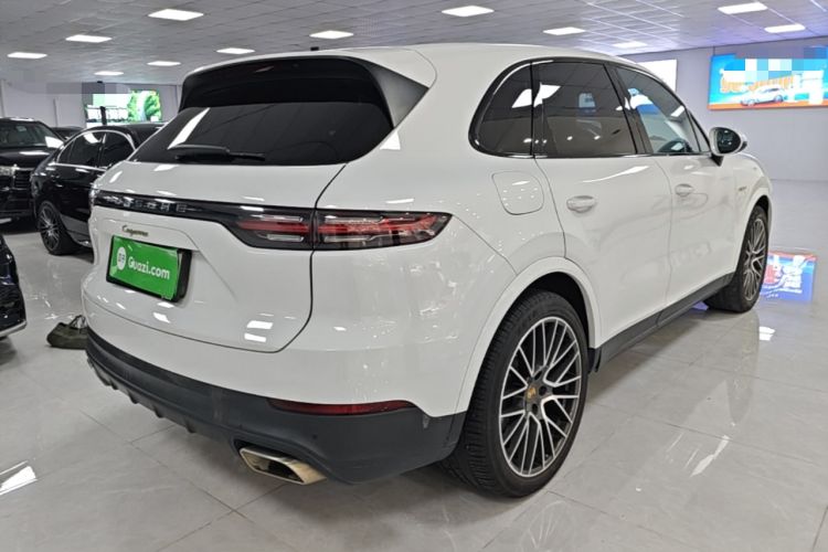 Used Porsche Cayenne E-Hybrid 2020 Cayenne E-Hybrid 2.0T Rear Right 45 Deg
