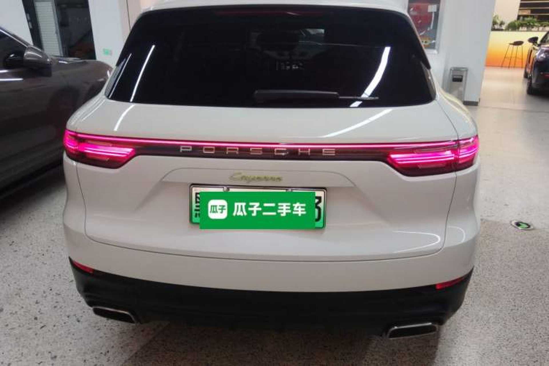 Used Porsche Cayenne E-Hybrid 2020 Cayenne E-Hybrid 2.0T Rear