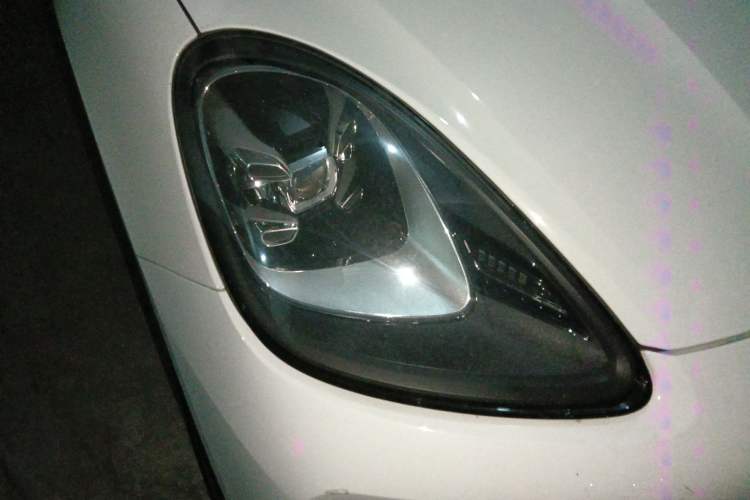 Used Porsche Cayenne E-Hybrid 2020 Cayenne E-Hybrid 2.0T Right Front Headlight