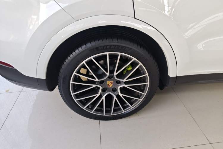 Used Porsche Cayenne E-Hybrid 2020 Cayenne E-Hybrid 2.0T Right Rear Wheel Hub