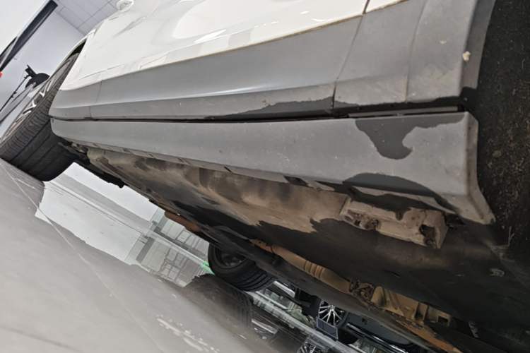 Used Porsche Cayenne E-Hybrid 2020 Cayenne E-Hybrid 2.0T Right Side Sill