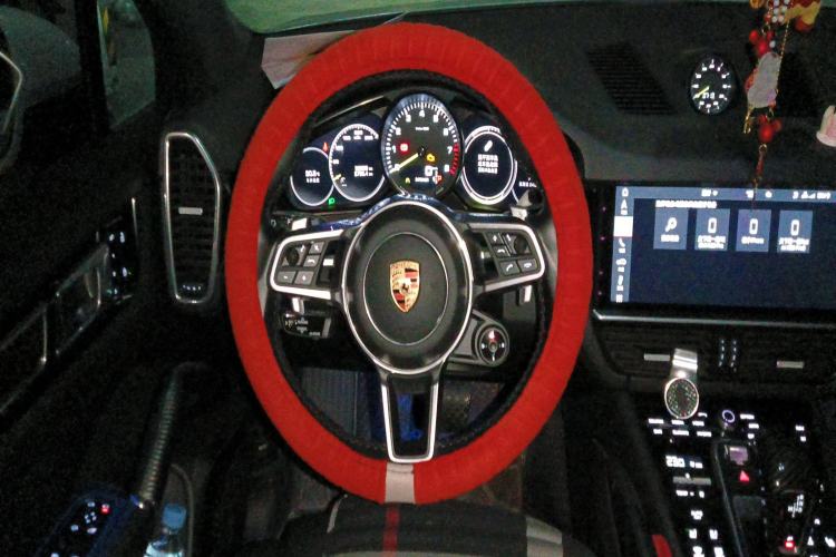 Used Porsche Cayenne E-Hybrid 2020 Cayenne E-Hybrid 2.0T Steering Wheel