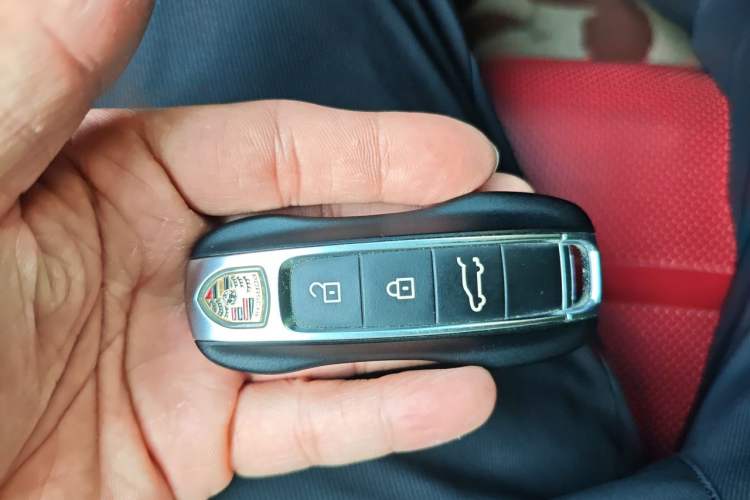 Used Porsche Cayenne E-Hybrid 2020 Cayenne E-Hybrid 2.0T Vehicle Key