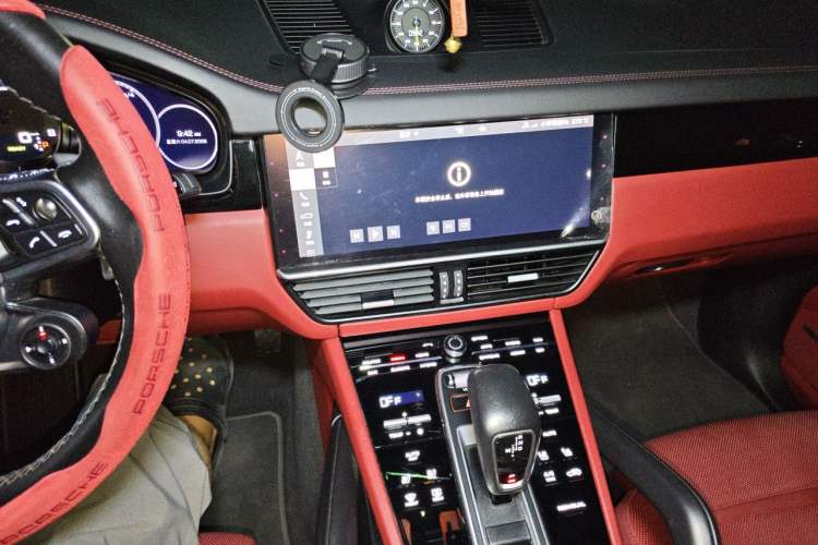 Used Porsche Cayenne E-Hybrid 2021 Cayenne E-Hybrid 2.0T Audio And AC Panel