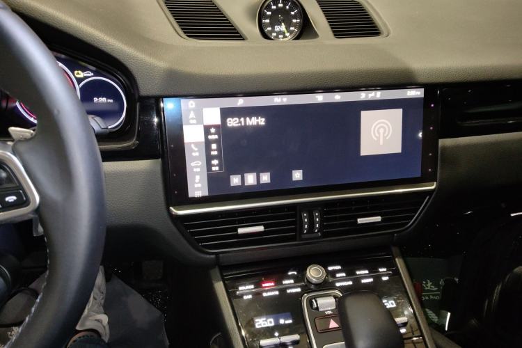 Used Porsche Cayenne E-Hybrid 2021 Cayenne E-Hybrid 2.0T Audio And AC Panel